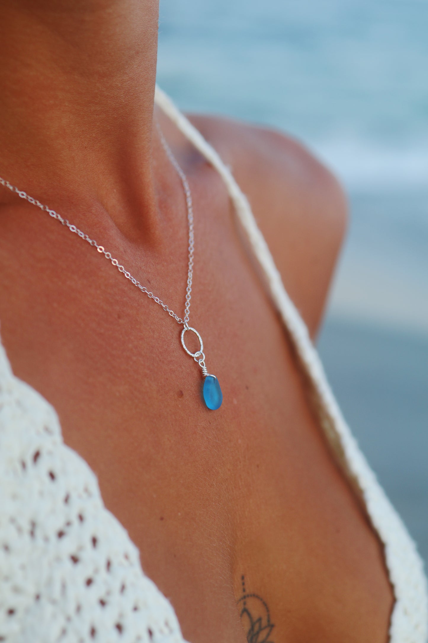 Sterling Silver Ocean Blue Sea Glass Hammered Circle Necklace