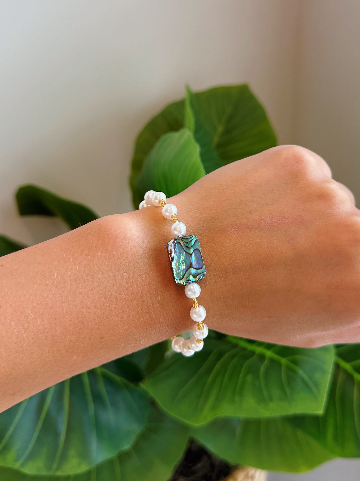 Gold Abalone Pearl Beaded Bracelet