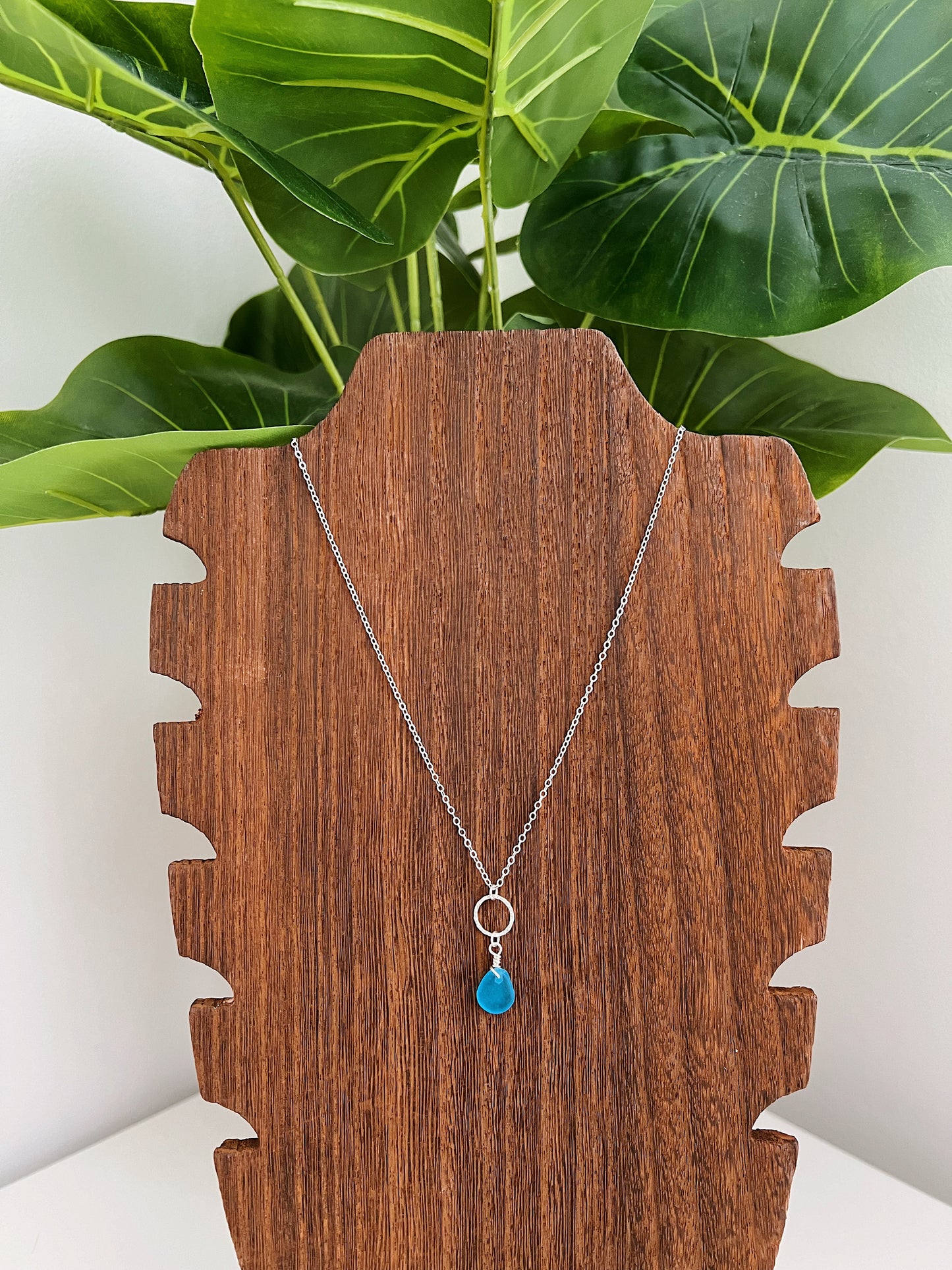 Sterling Silver Ocean Blue Sea Glass Hammered Circle Necklace