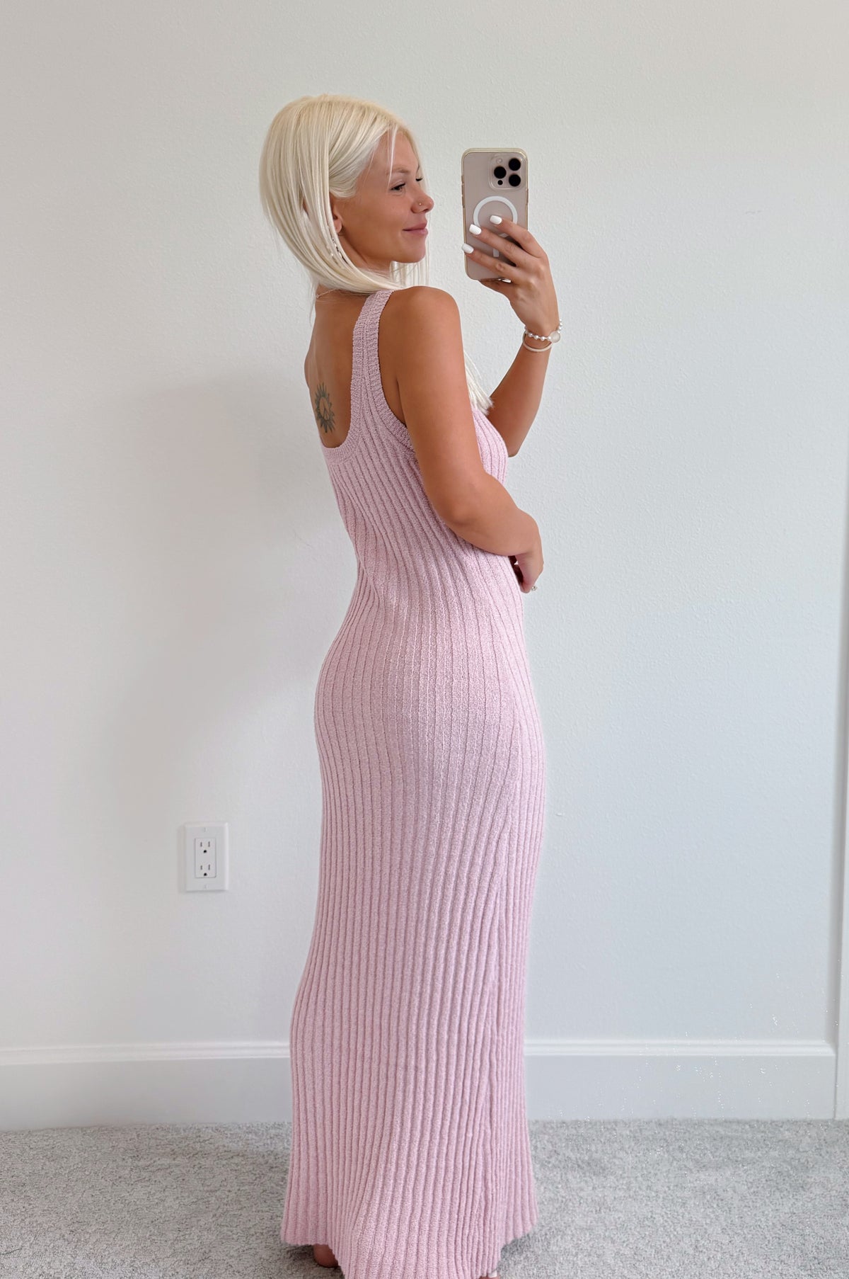 Rib Knit Cowrie Shell Trim Maxi Dress