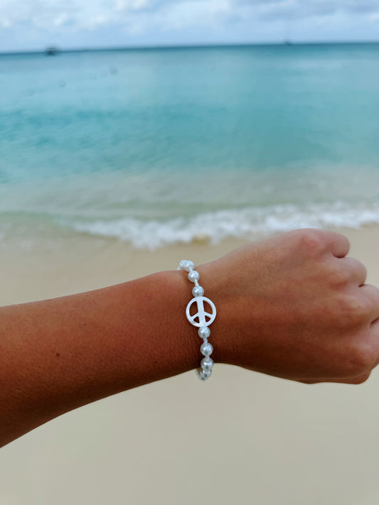 Clear Mother of Pearl Peace Pearl Bracelet