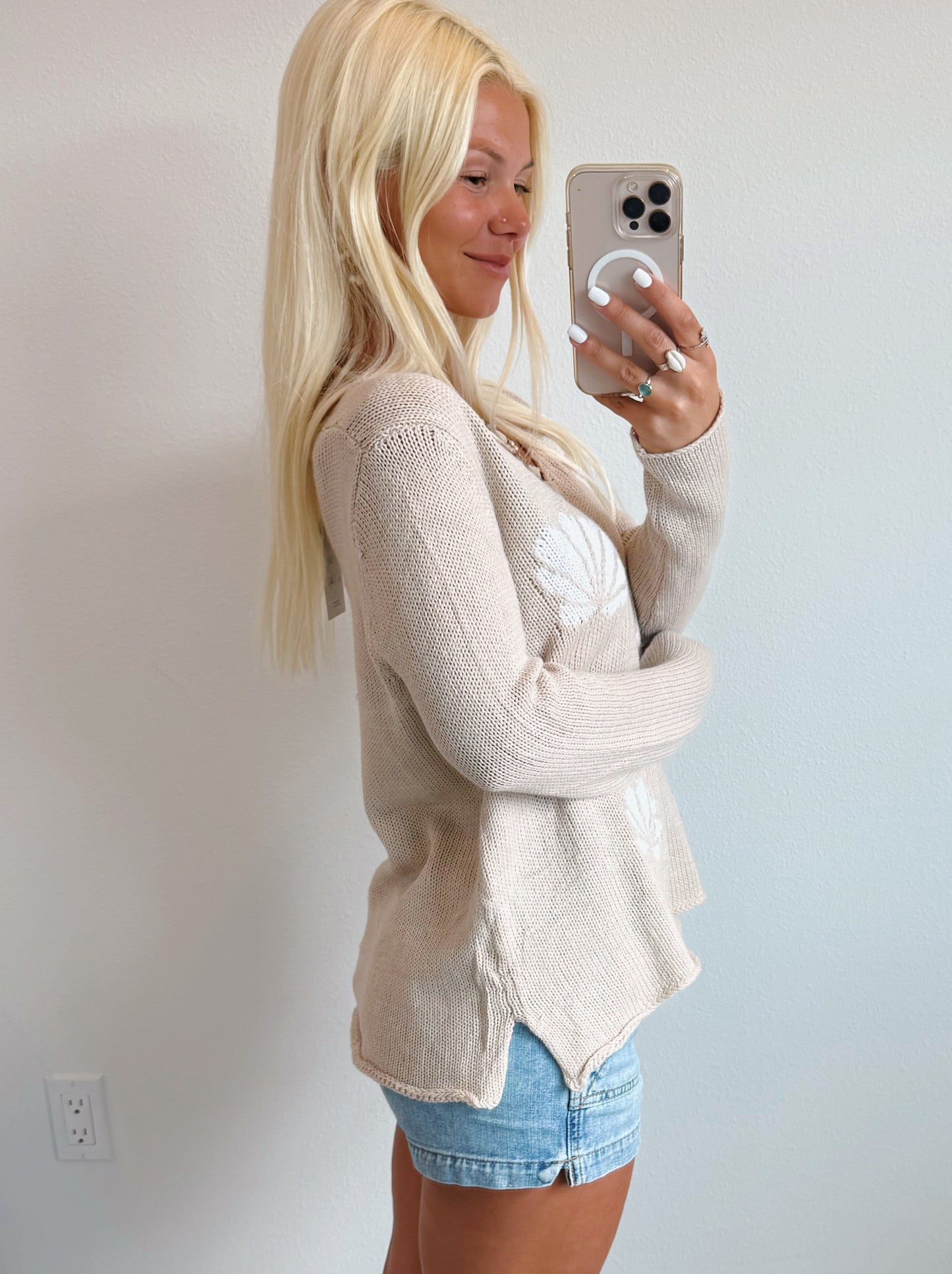 Seashell Lightweight V Neck Sweater