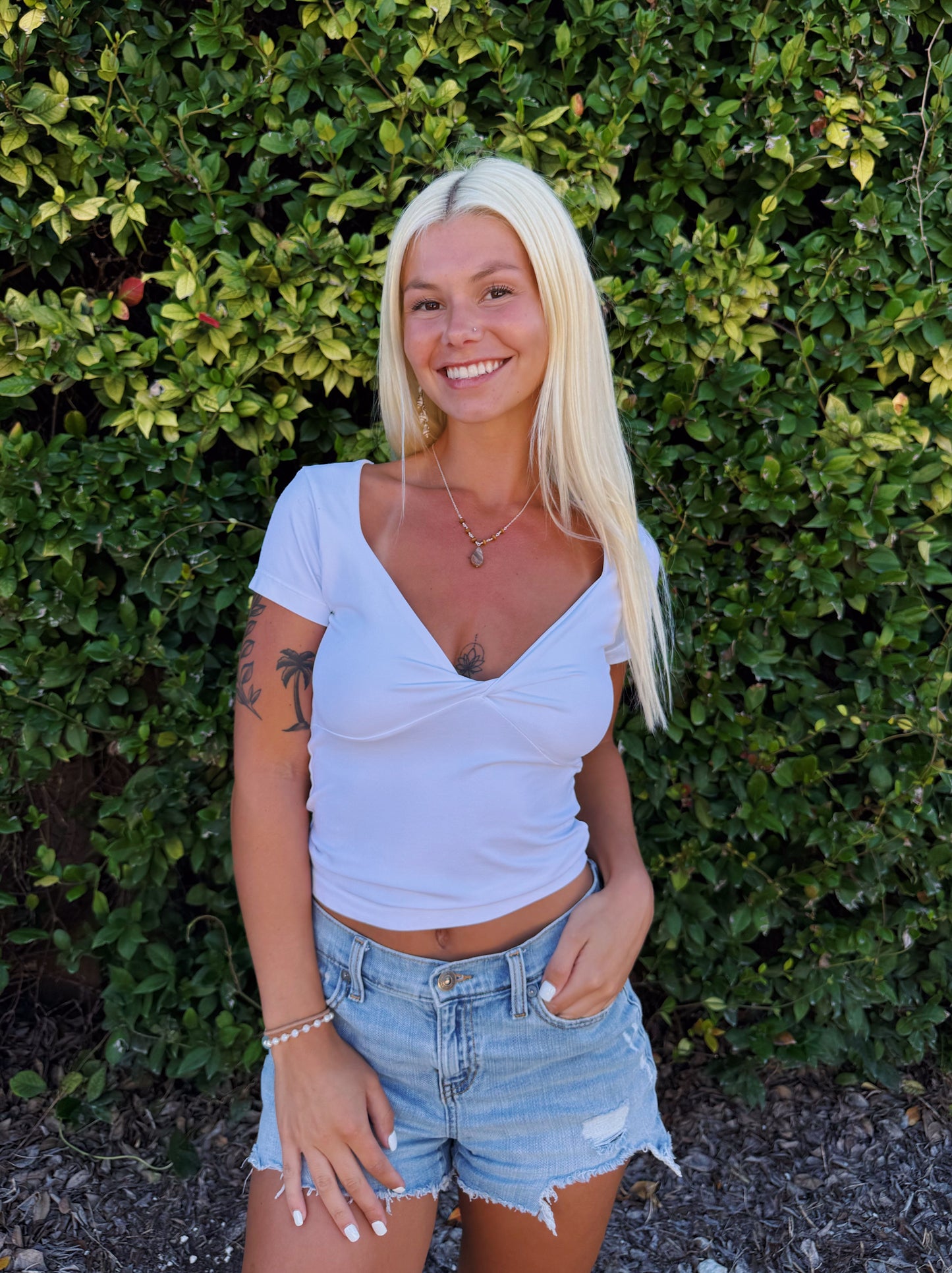 White Short Sleeve Seamless Twist Top