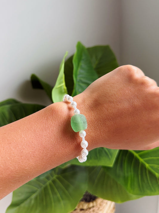 Clear Forest Green Sea Glass Pearl Bracelet