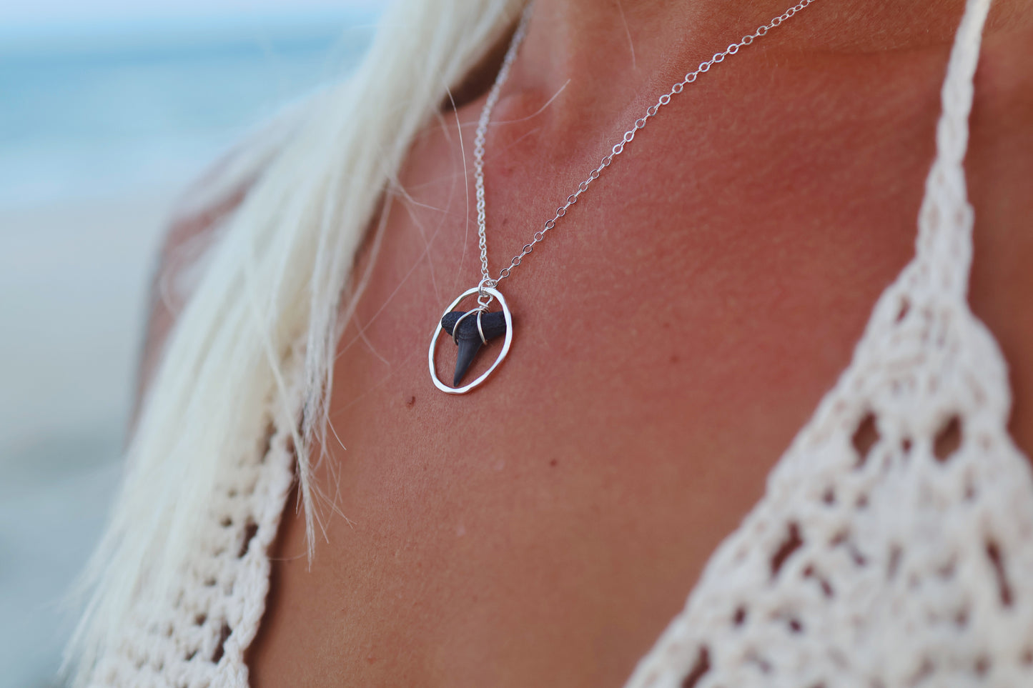 Sterling Silver Shark Tooth Shiny Hammered Circle Necklace