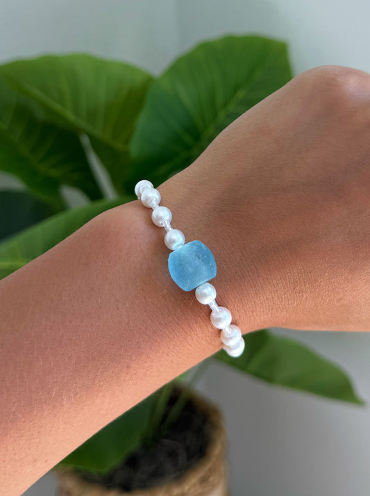 Clear Ocean Turquoise Sea Glass Pearl Bracelet