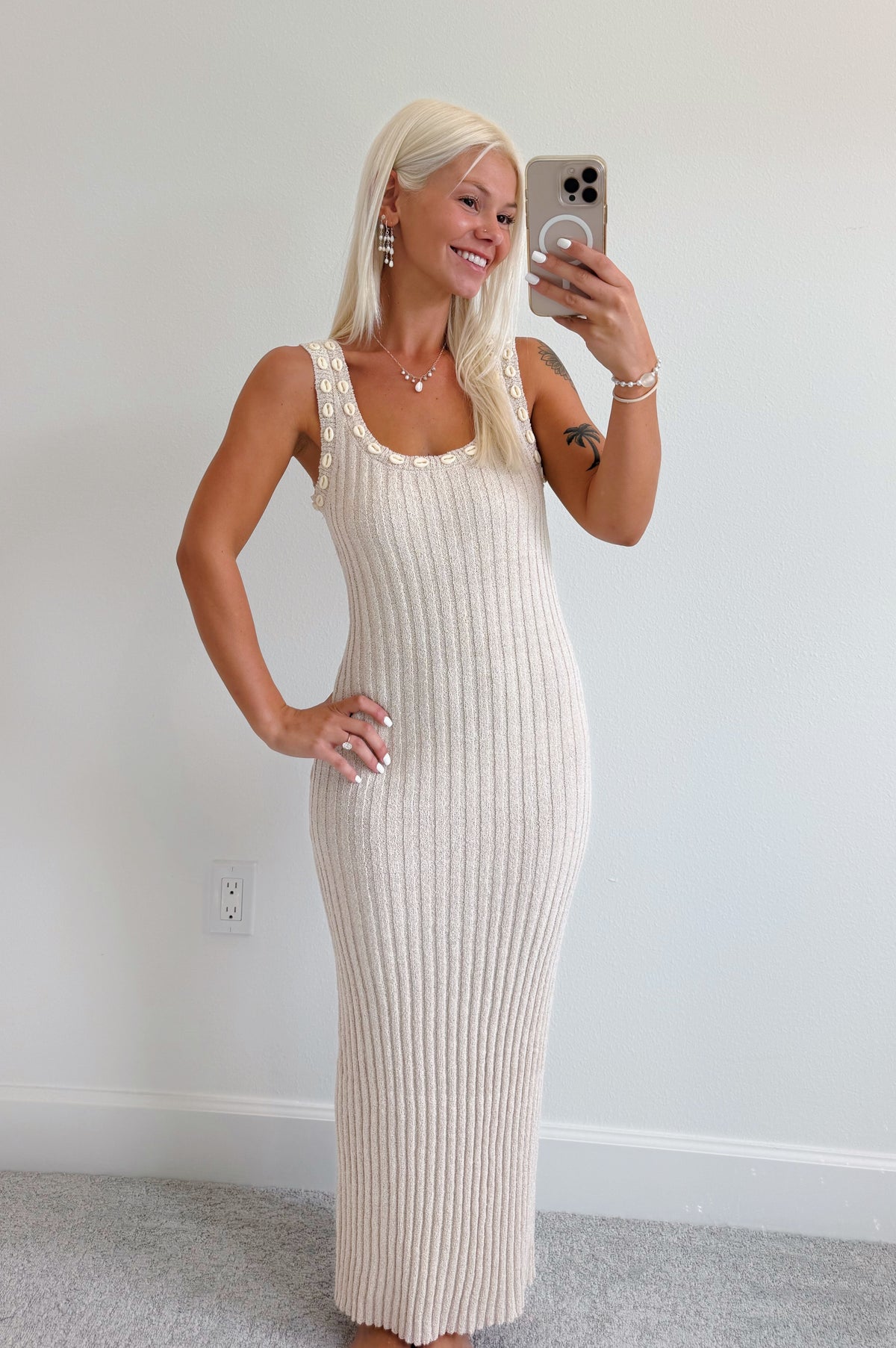 Rib Knit Cowrie Shell Trim Maxi Dress